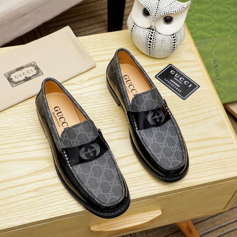 G*u*i leather shoes